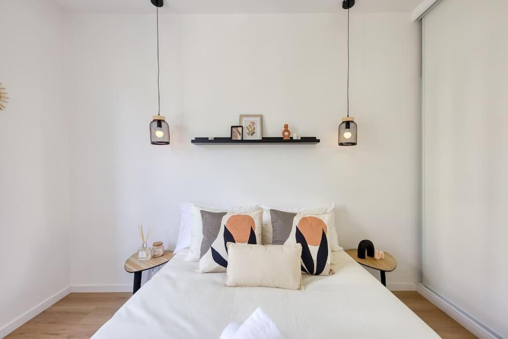 Appartement T2 Parisien- 1 Min A Pied Du Metro Ligne 13 & 14 *